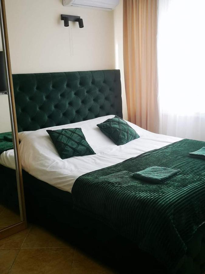 Riviera Deluxe Apartments Vlorë Eksteriør bilde