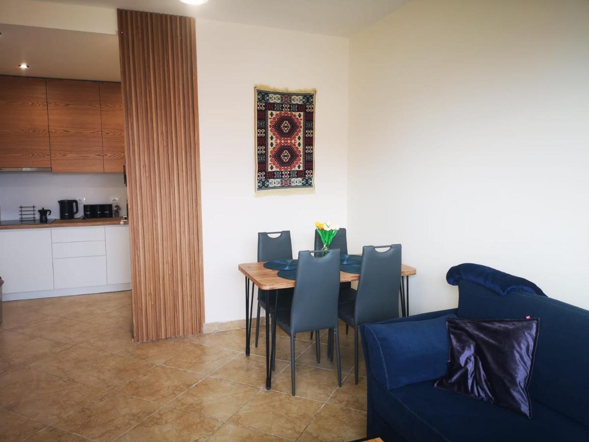 Riviera Deluxe Apartments Vlorë Eksteriør bilde