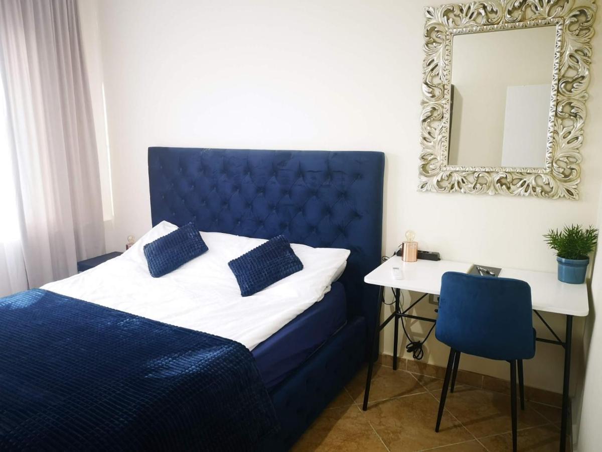 Riviera Deluxe Apartments Vlorë Eksteriør bilde