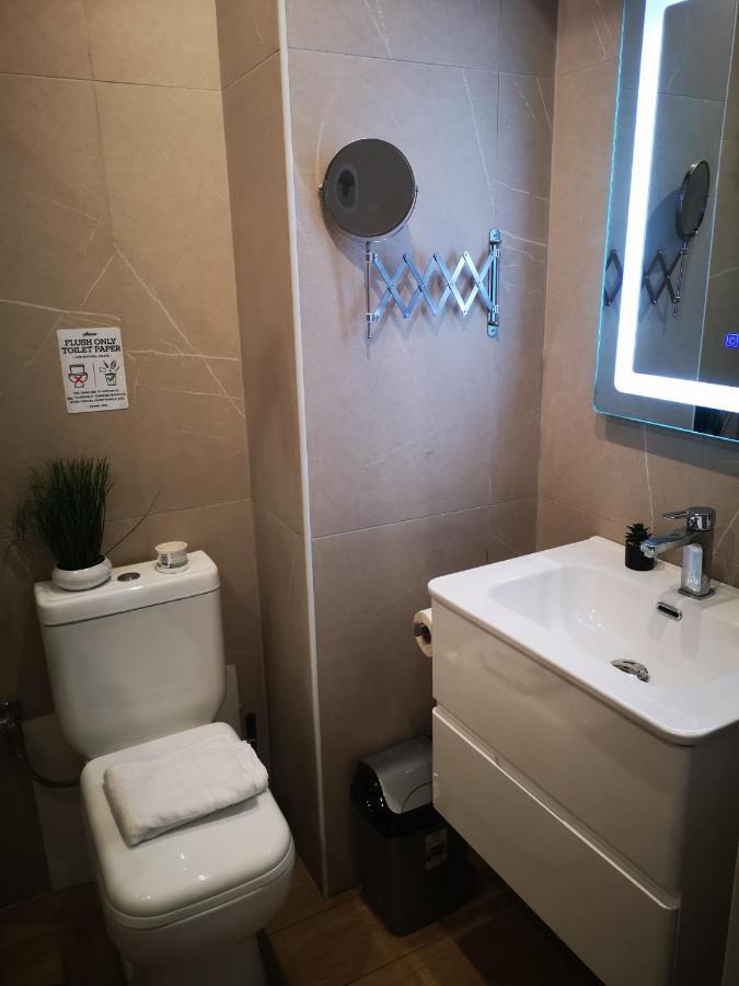 Riviera Deluxe Apartments Vlorë Eksteriør bilde